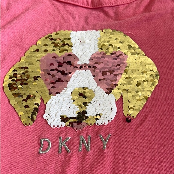 DKNY Pink Short Sleeve Tee with Playful Dog Graphic - Picture 2 of 5